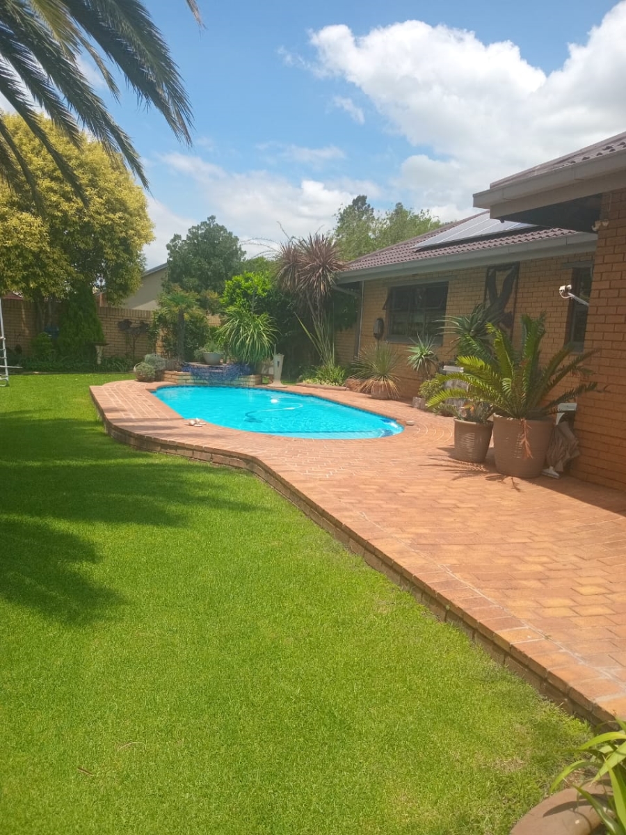 4 Bedroom Property for Sale in Vaalpark Free State